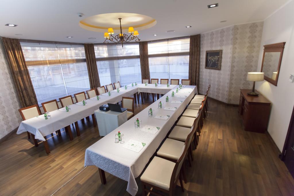 Hotel Srbija Vrsac Bagian luar foto