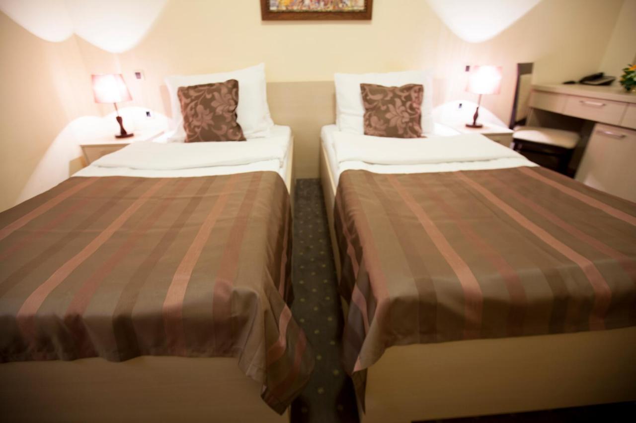 Hotel Srbija Vrsac Bagian luar foto